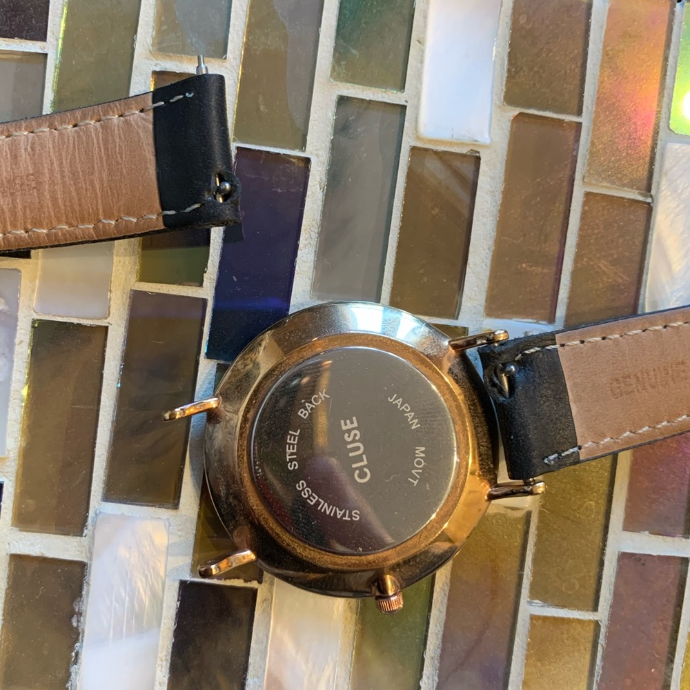 Cluse Black Leather Watch - Picture 7 of 9